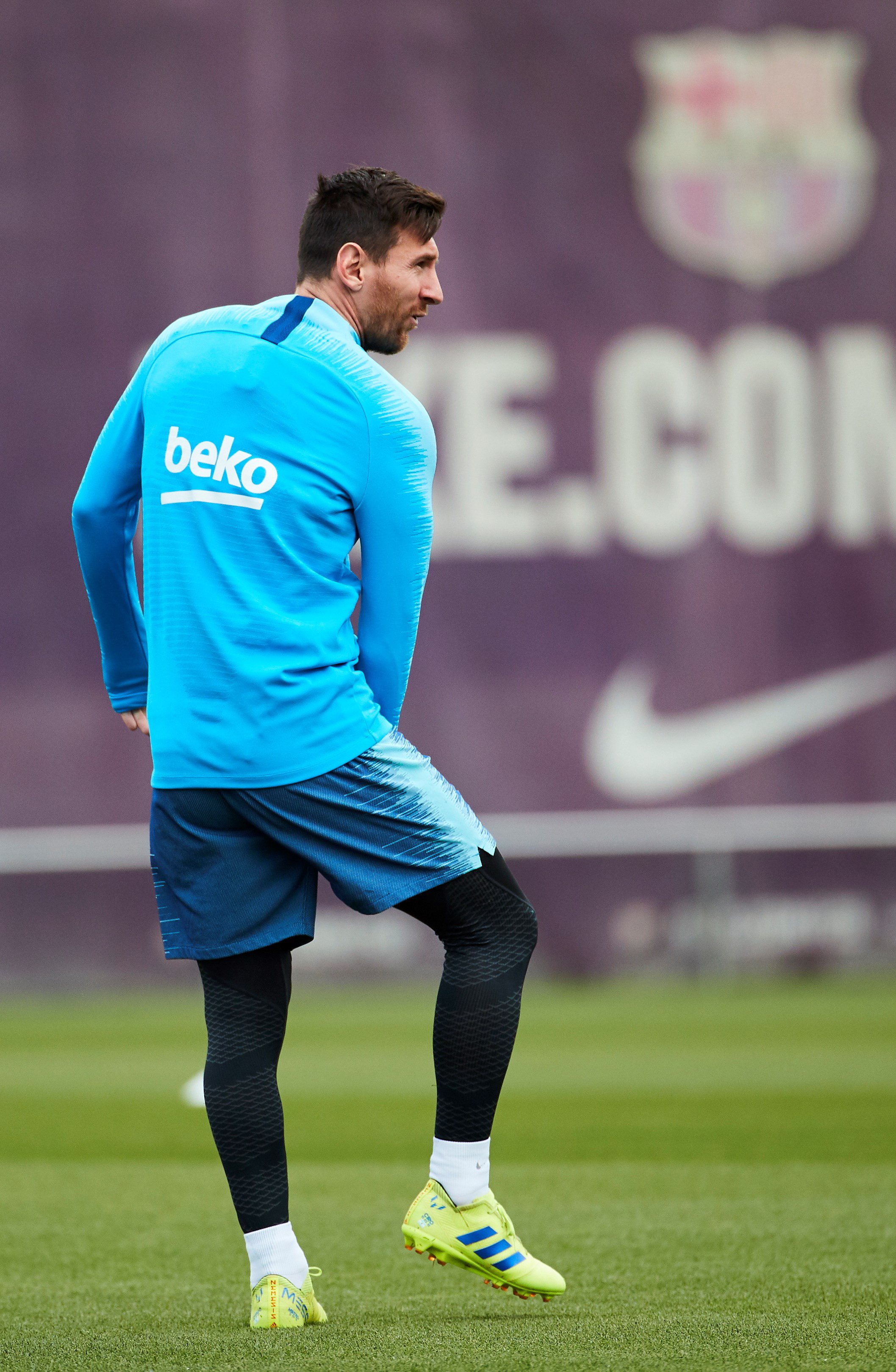 ayx sports-赛前里尔备战西甲，篮板制胜细节曝光，管理层满意，年轻球员得到机会的简单介绍-ayx sports